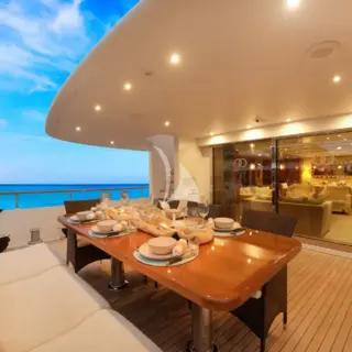 BELUGA | Main deck aft and dining
