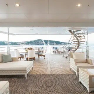 Owner's deck aft