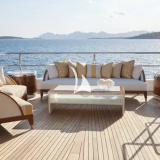 Bridge deck aft