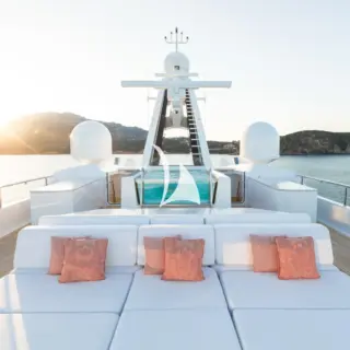 Sun deck forward pool