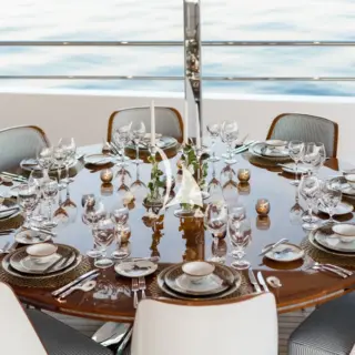 Owner's deck aft dining