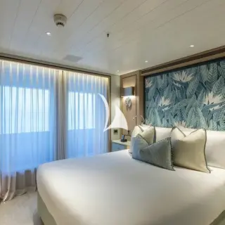 Guest double cabin