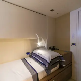 Single cabin convertible in twin stateroom with Pullman bed