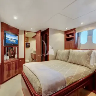 Starboard Queen Stateroom