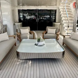 Main Deck aft lounging area
