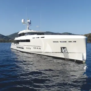 ENDEAVOUR II - Bow