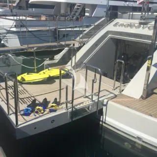 ENDEAVOUR 2 - Bathing platform