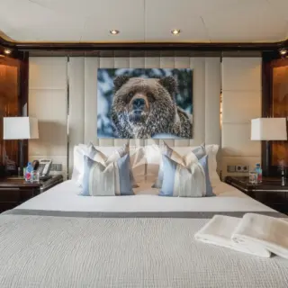 Double cabin