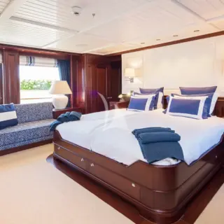 Main deck - Owner's stateroom, seating
