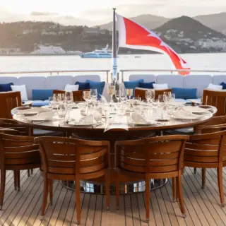 Bridge deck external dining