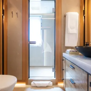 Guest ensuite
