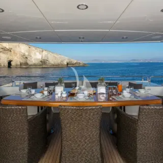 Main deck aft dining 2