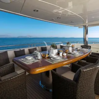 Main deck aft dining