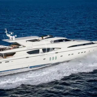 Rini V Cruising