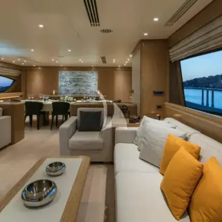 Main salon 1