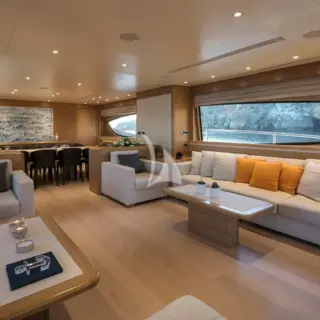 Main salon 2