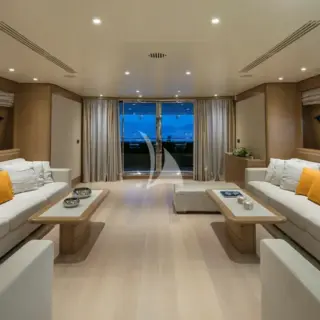 Main salon aft view