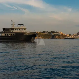 Indian arriving in Ponza