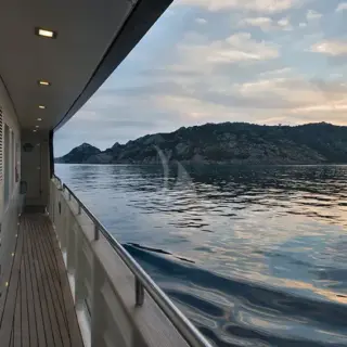 main deck right exterior corridor