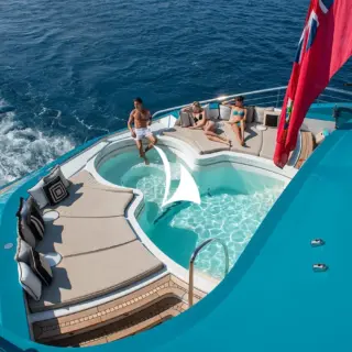 SUNRAYS main aft deck pool