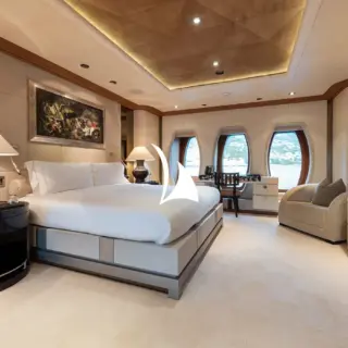 SUNRAYS main deck VIP
