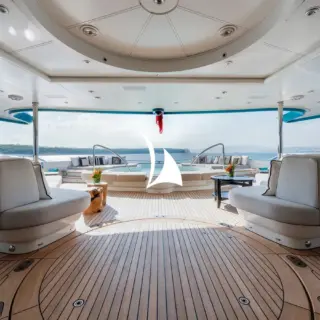 SUNRAYS main aft deck