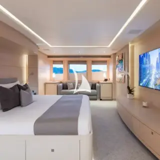 Main deck master cabin