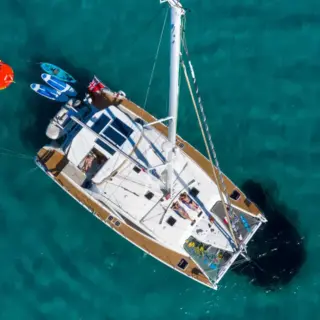 CURANTA CRIDHE - at anchor