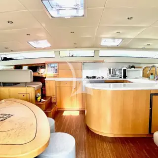 CURANTA CRIDHE - saloon
