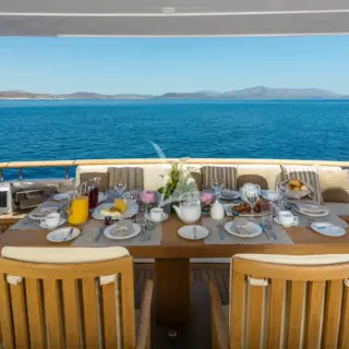 Main deck aft dining