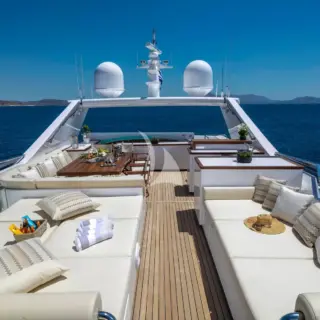 Upper deck lounge area