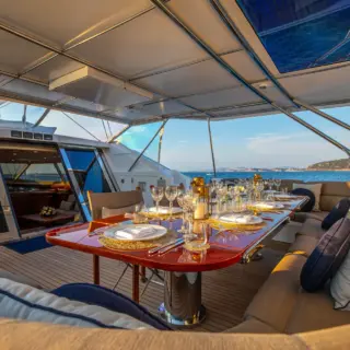 S/Y GENEVIEVE, outdoor dining 1