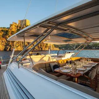 S/Y GENEVIEVE, outdoor dining