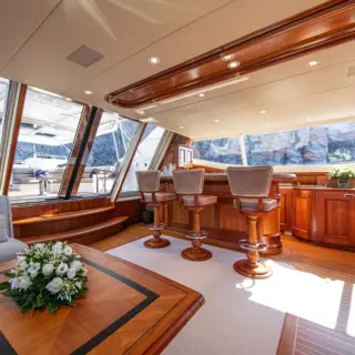 S/Y GENEVIEVE, Saloon