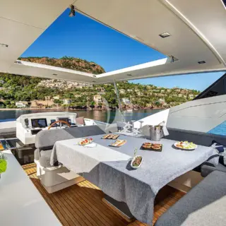 Flybridge