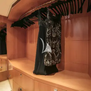 Walk in closet