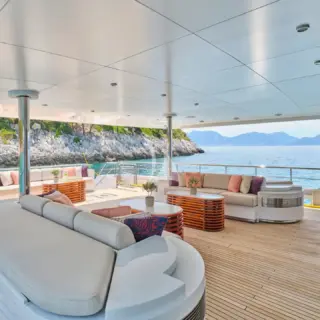 Main aft deck