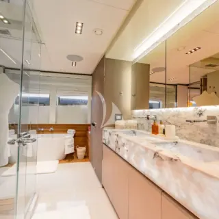 Master cabin bathroom