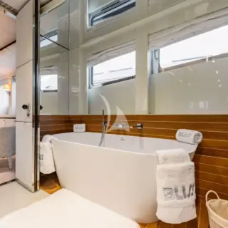 Master cabin bathroom