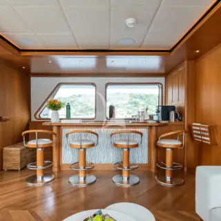 Bridge deck bar