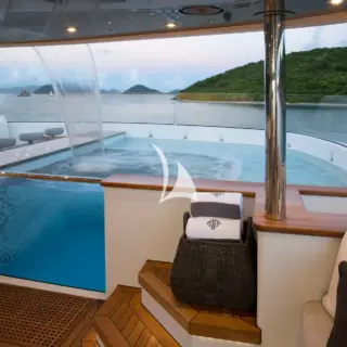 Sun deck jacuzzi with waterfall (optional)