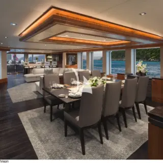 Main deck dining
