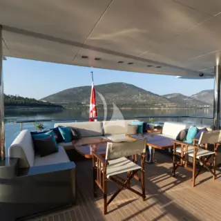 Main aft deck