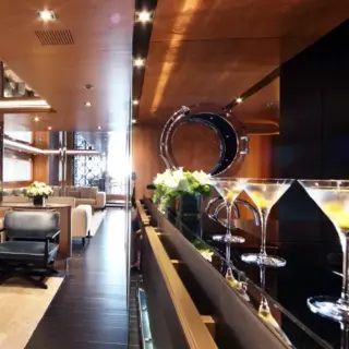 Main Salon - Bar