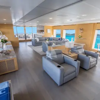 'H - Main Salon