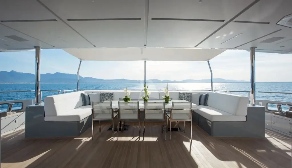 'H - Main Aft Deck - Jan. 2023: cushions are now a stunning deep charcoal shade