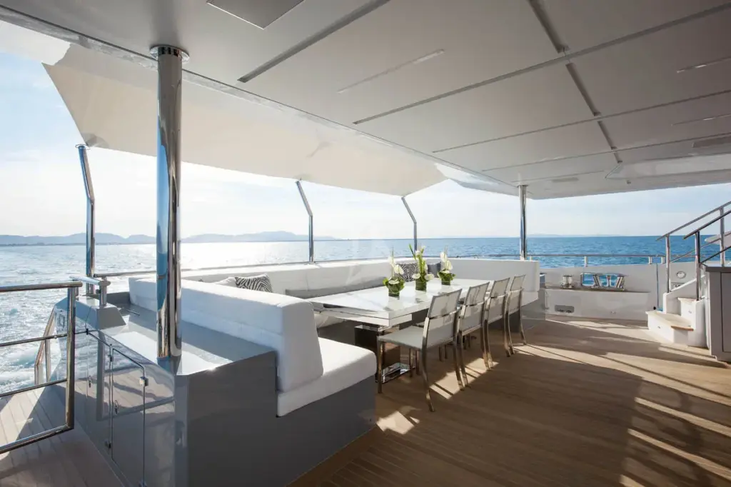 'H - Main Aft Deck - Jan. 2023: cushions are now a stunning deep charcoal shade