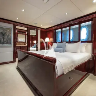 Guest cabin
