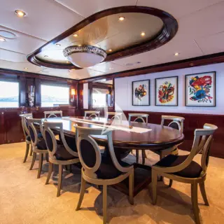 Main deck- dining