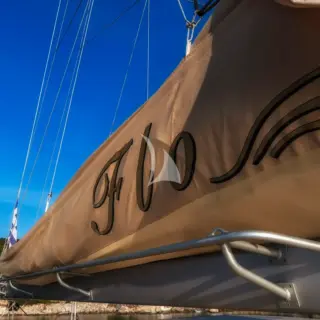FLO - Image 10